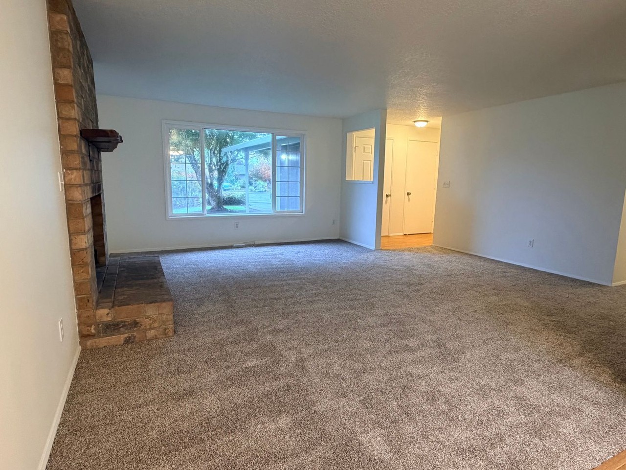 2238 Ne 8th Ct - Photo 7 of 25
