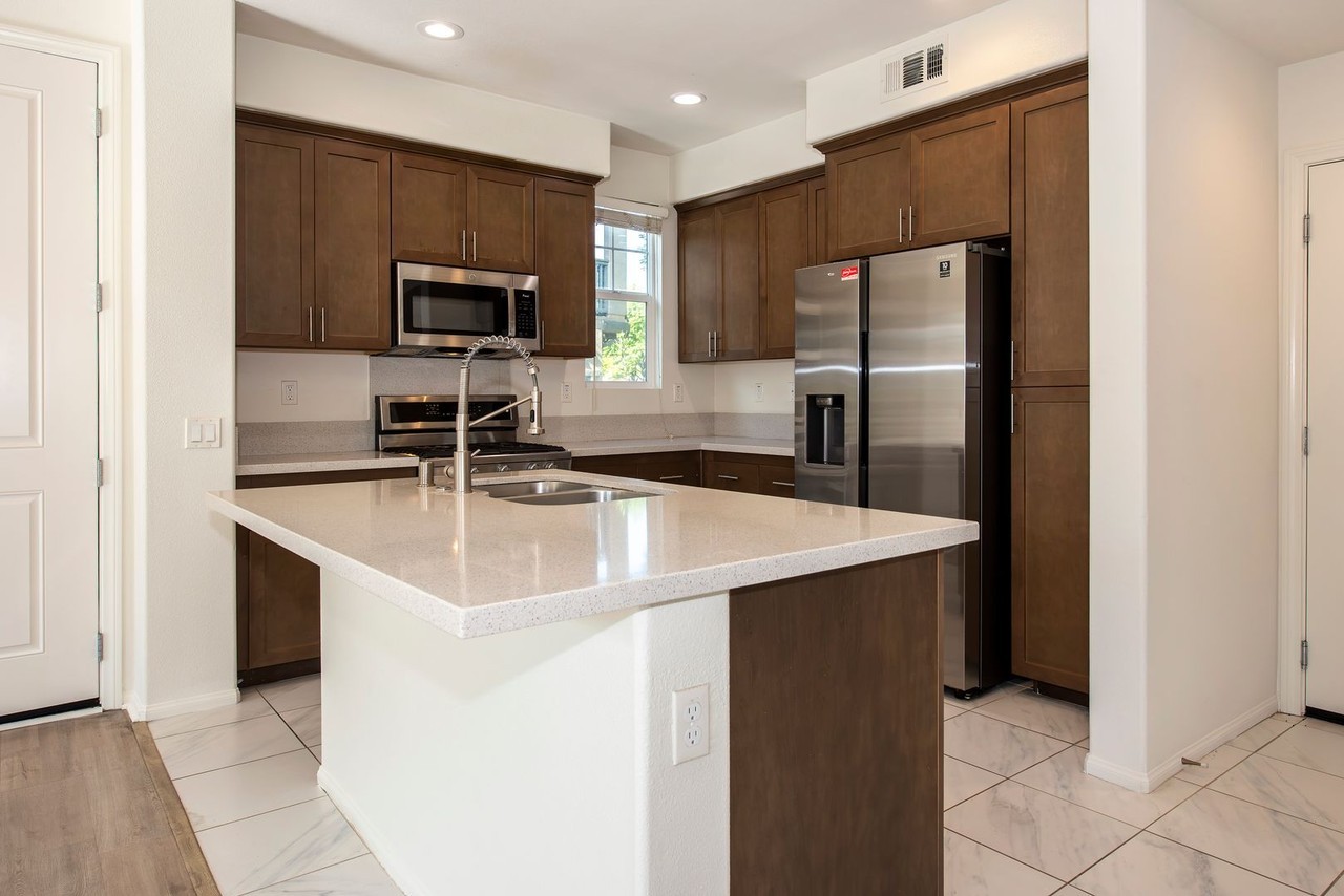 6629 Fathom Way - Photo 5 of 24