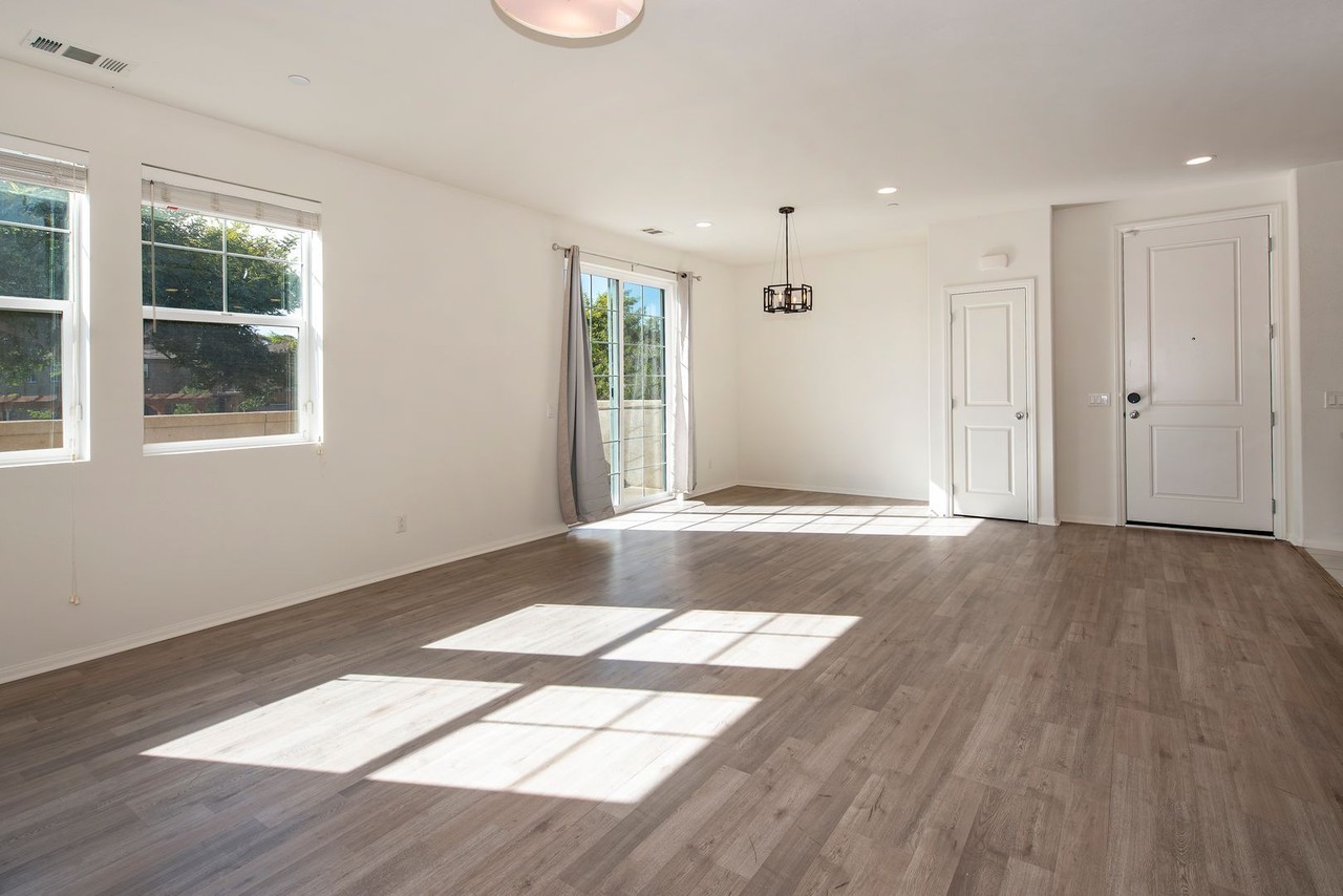 6629 Fathom Way - Photo 3 of 24