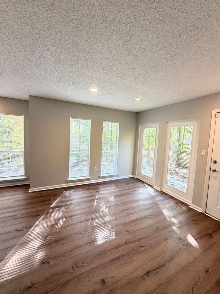 379 Butternut Dr - Photo 6 of 15