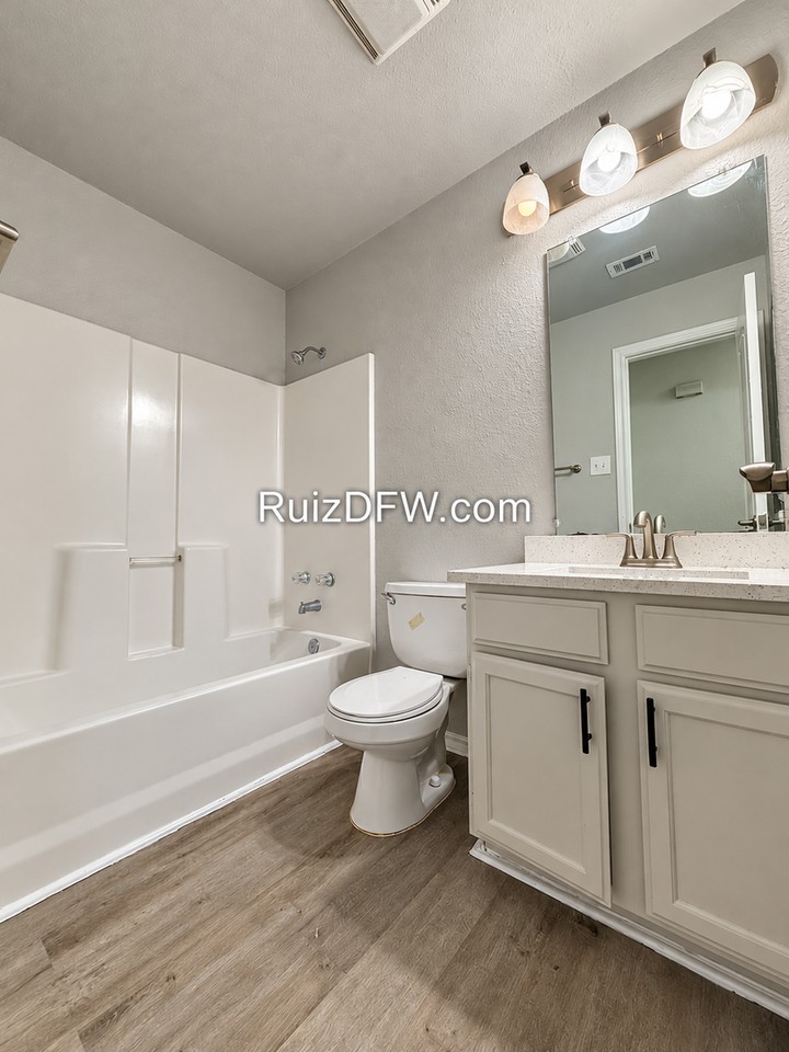 8124 Marydean Ave - Photo 7 of 21
