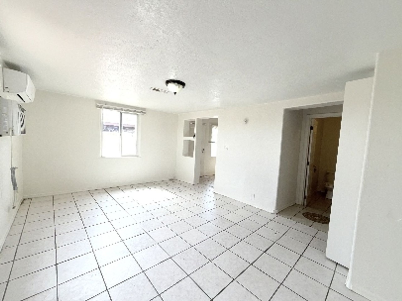 208 W Ventura St - Photo 3 of 13