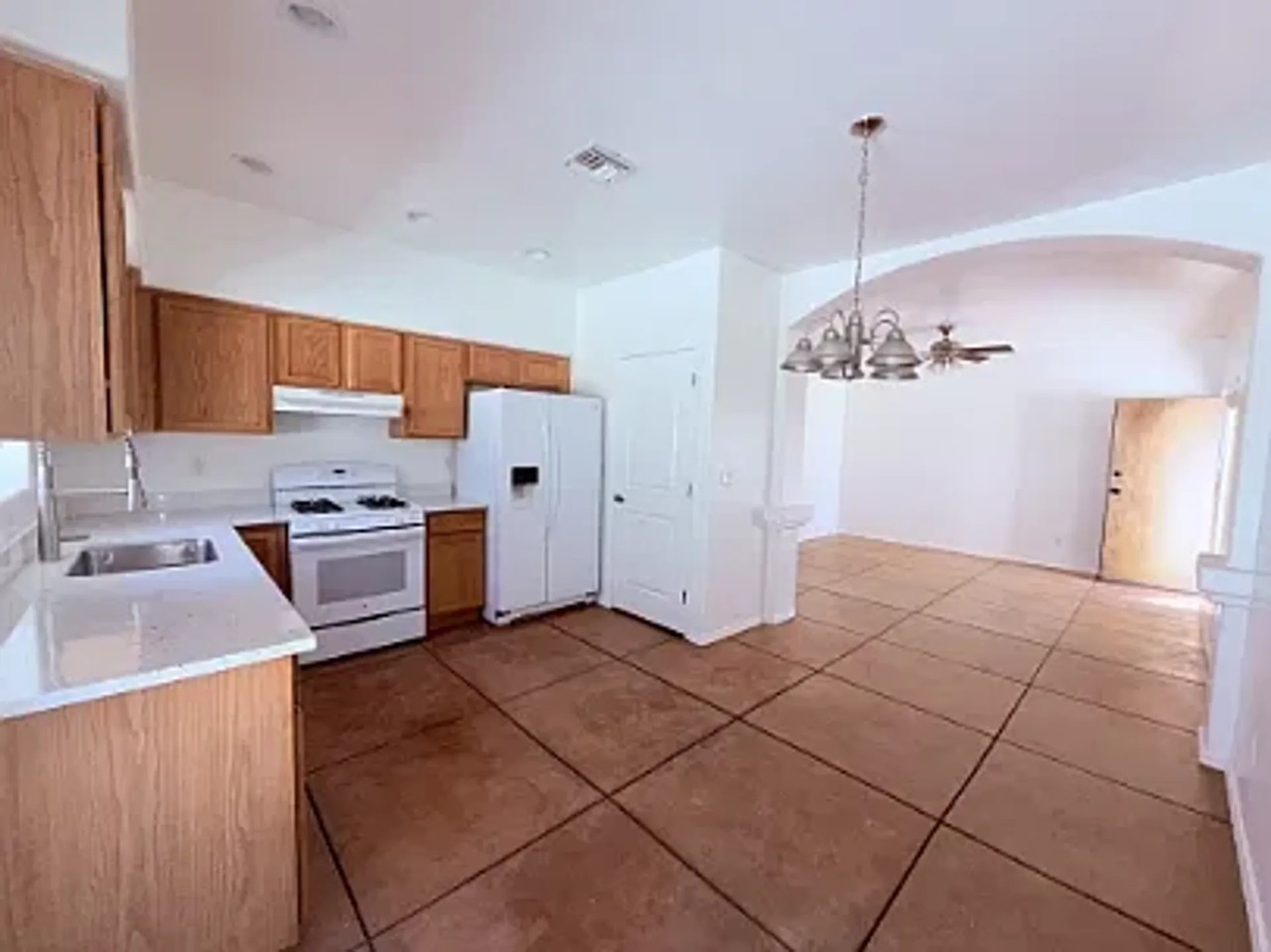 324 W 23rd St - Photo 5 of 17