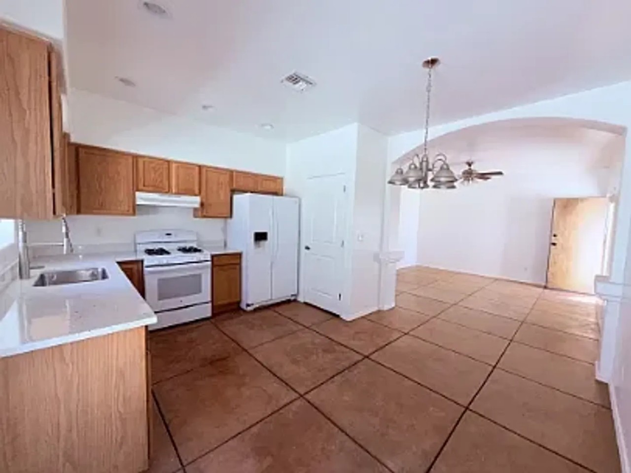 324 W 23rd St - Photo 6 of 17