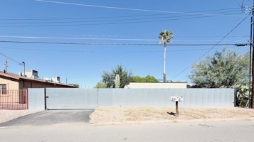 featured image of 3103 E Flower St