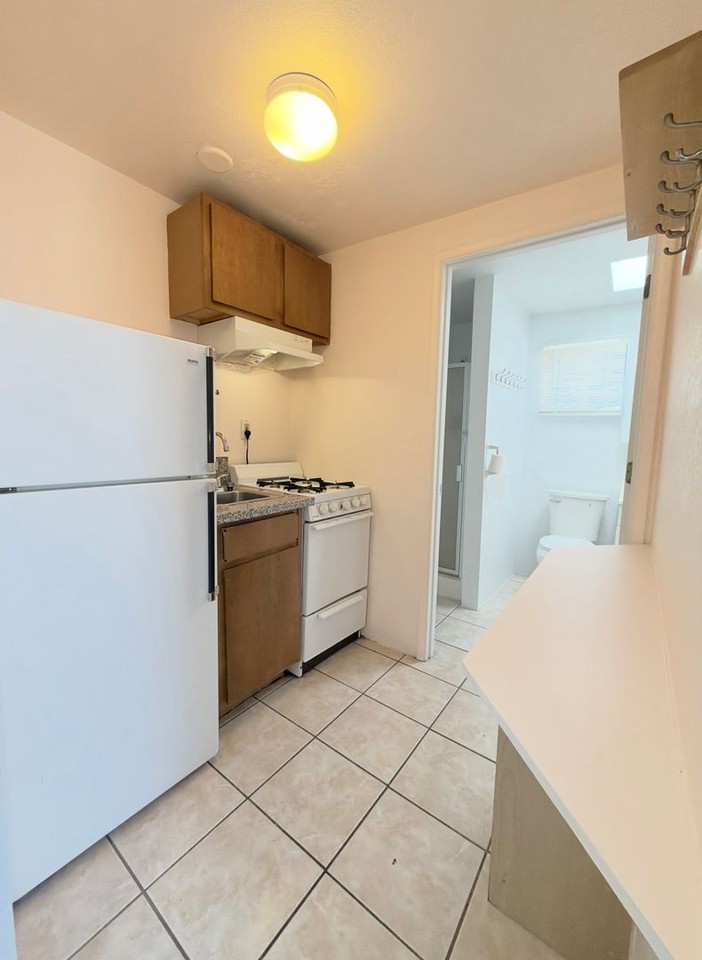 3103 E Flower St - Photo 4 of 20