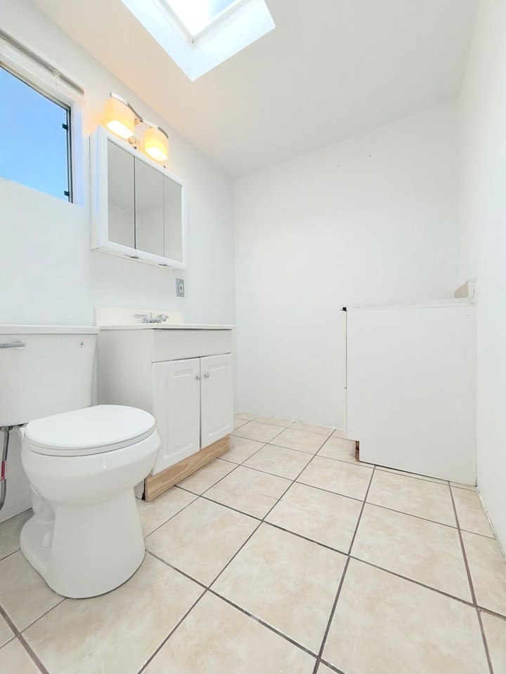 3103 E Flower St - Photo 6 of 20