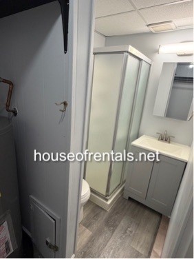 209 West Grand Avenue - Photo 3 of 5