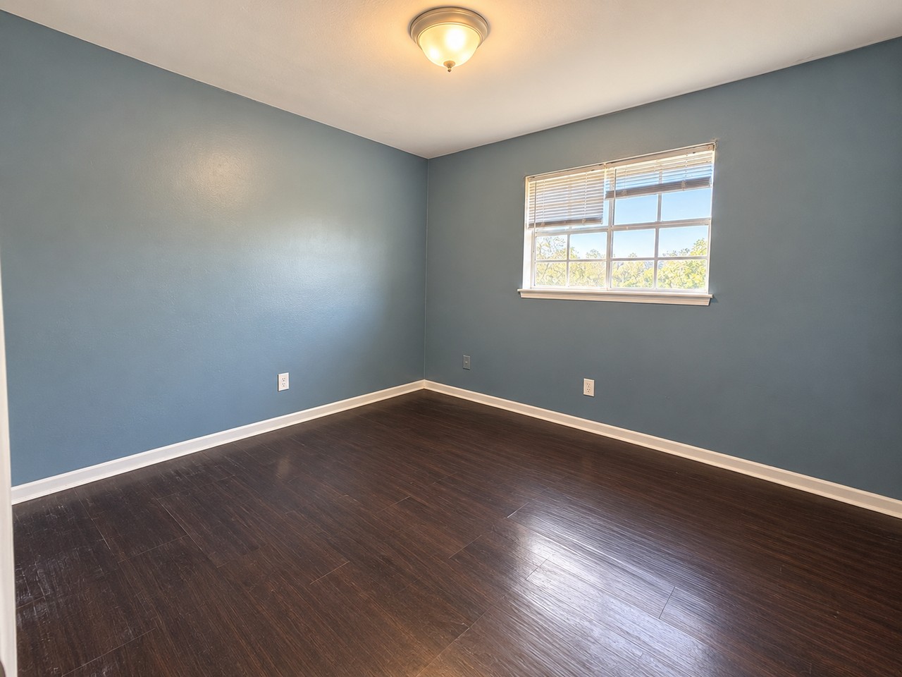 1310 15th Court North - Photo 3 of 10