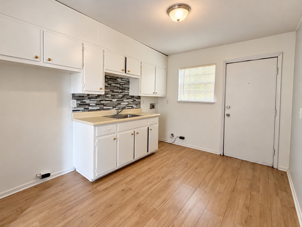 1310 15th Court North - Photo 7 of 10