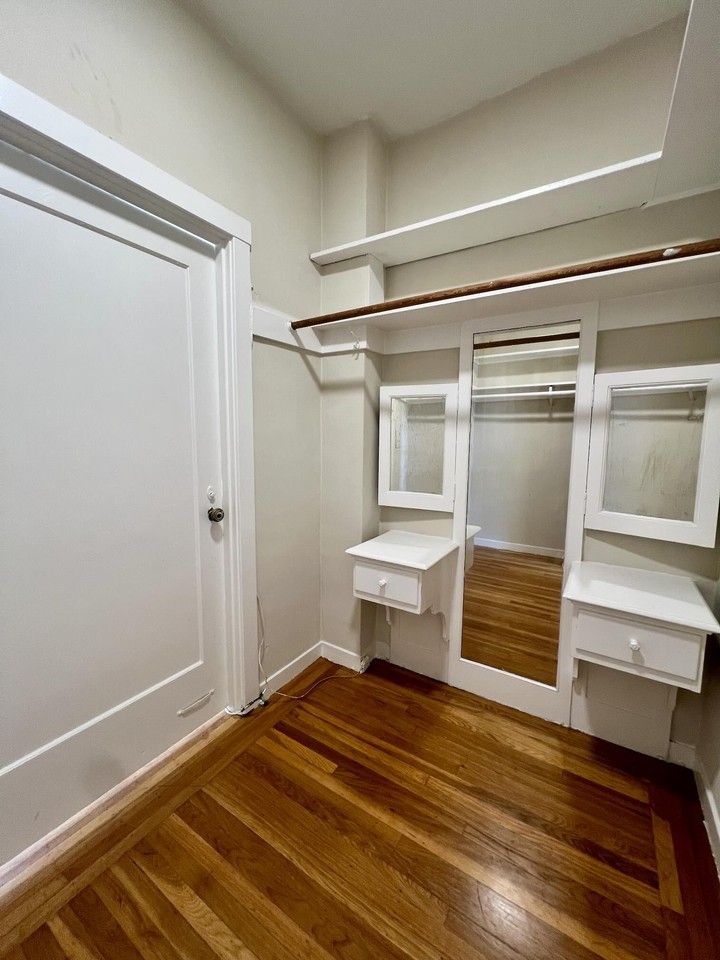 1835 Clay Street #401 - Photo 3 of 17