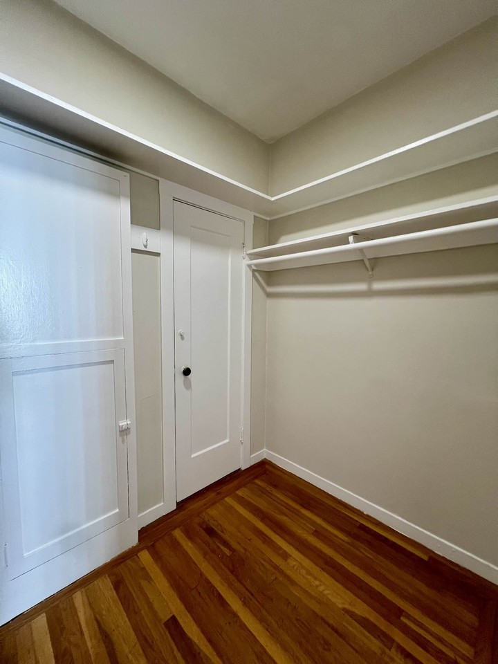 1835 Clay Street #401 - Photo 4 of 17