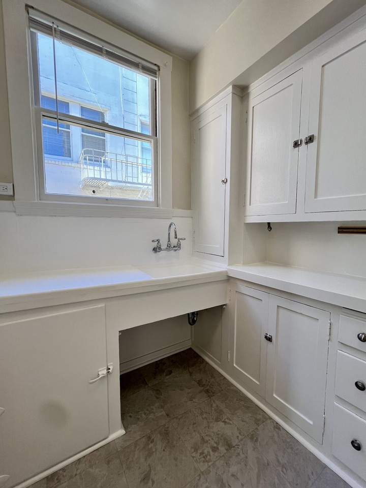 1835 Clay Street #401 - Photo 7 of 17