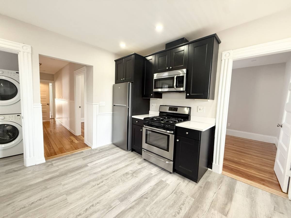 71 Saxton St #3 - Photo 2 of 9