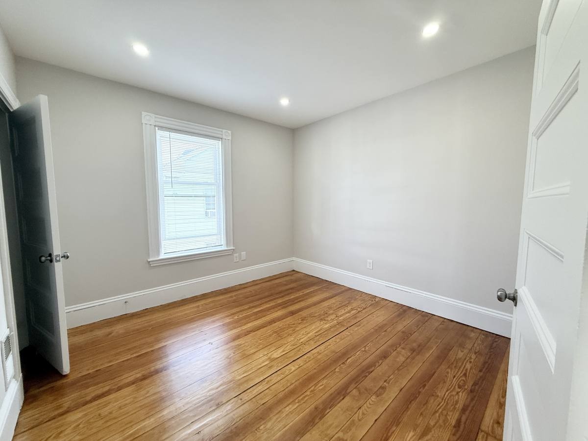71 Saxton St #3 - Photo 5 of 9
