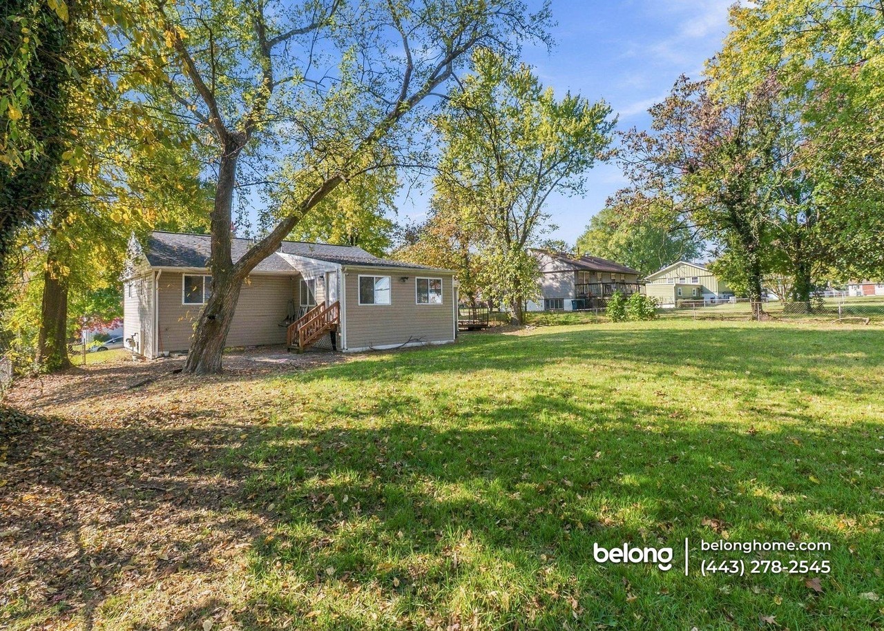 5524 Hill Way - Photo 2 of 16