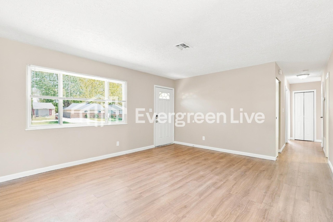 1633 Striebel Rd - Photo 5 of 15