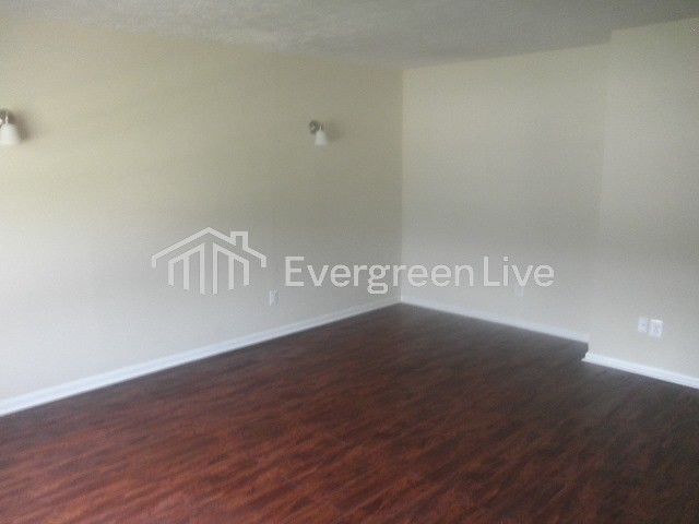 74 Chelmsford Ct - Photo 3 of 12