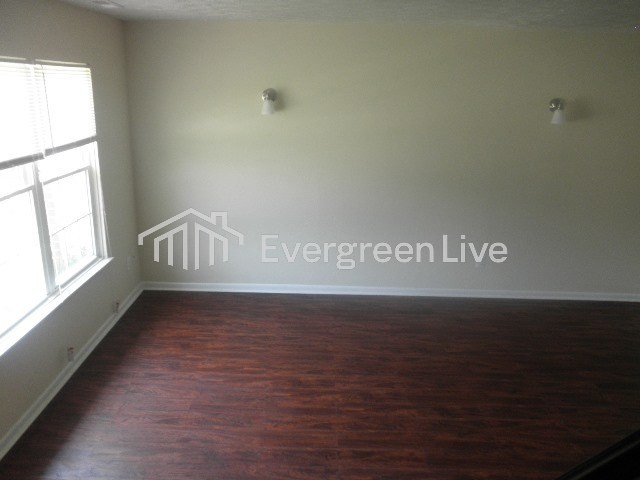 74 Chelmsford Ct - Photo 4 of 12