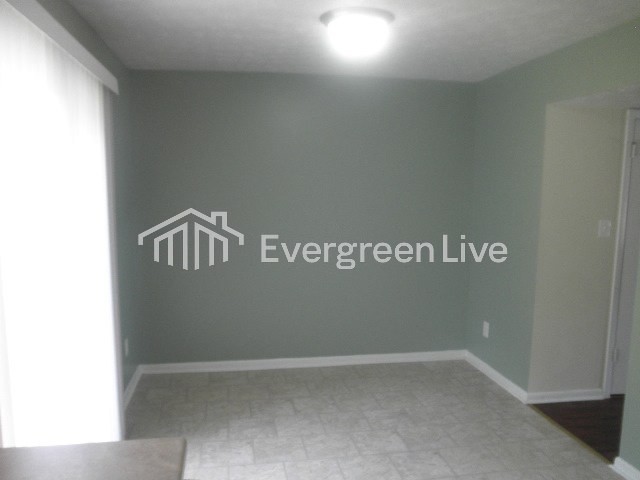 74 Chelmsford Ct - Photo 7 of 12