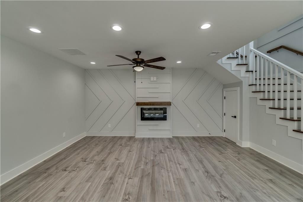 2389A Highpoint Rd - Photo 6 of 18