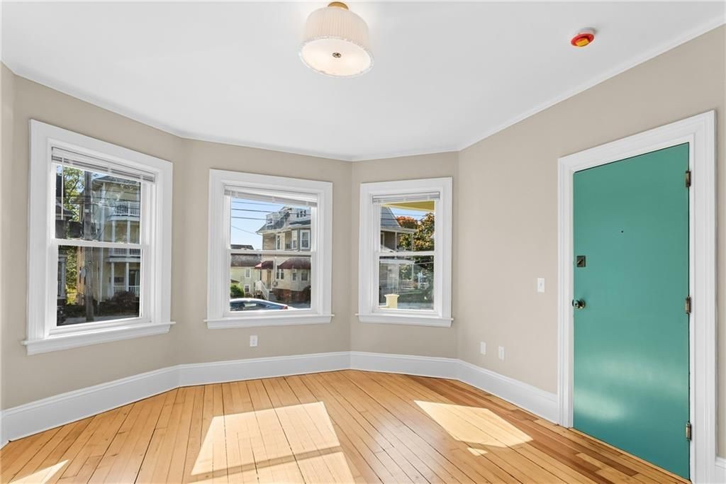571 Smith St ##1 - Photo 2 of 22