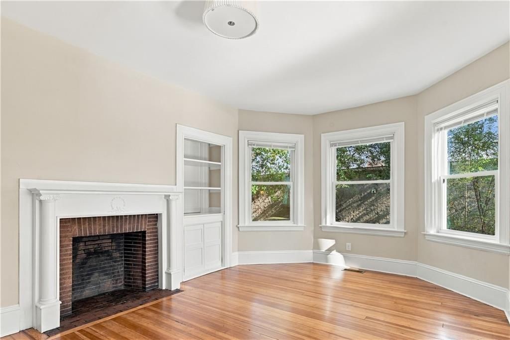 571 Smith St ##1 - Photo 7 of 22