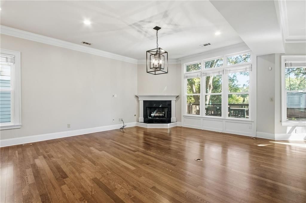 979 Carr St - Photo 3 of 50