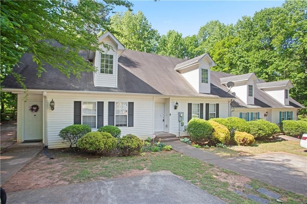 6712 Lakewood Dr - Photo 2 of 4