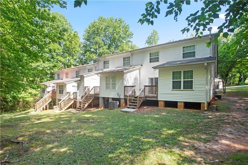 6712 Lakewood Dr - Photo 3 of 4