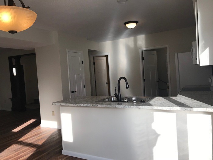 149 N Sugar St - Photo 3 of 24