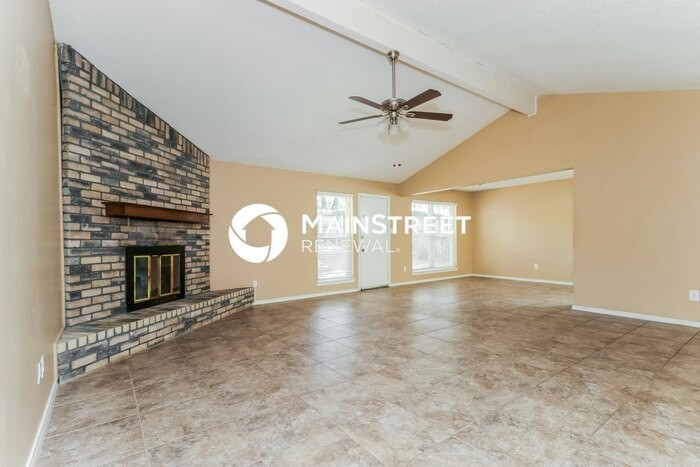 4807 Crestmont Ct - Photo 4 of 17