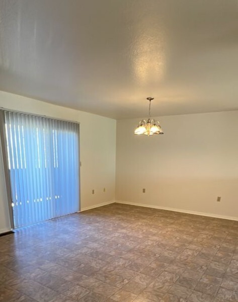 1090 Sitting Bull Ct - Photo 4 of 7