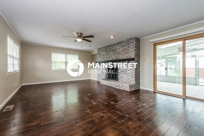 1325 Arlington Dr - Photo 6 of 15