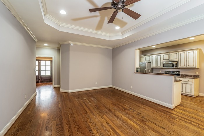 475 Earl Owens Dr - Photo 5 of 12