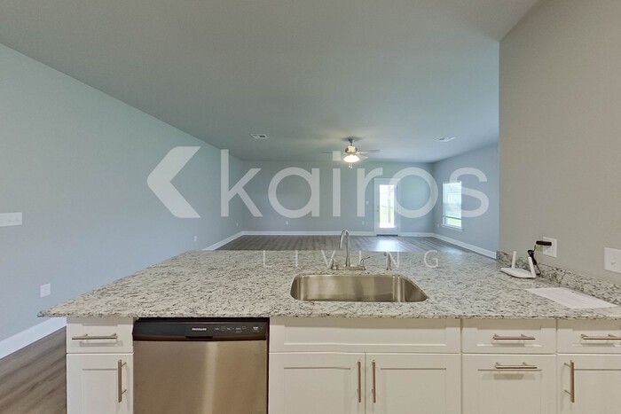 22868 Monterey Ave - Photo 7 of 24