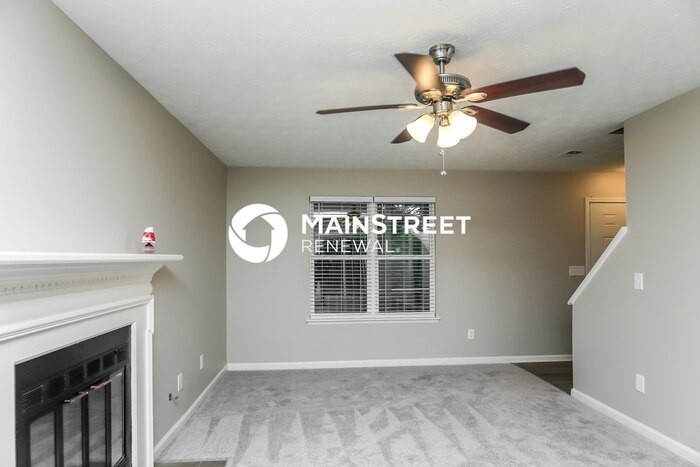 2725 Wildflower Ln - Photo 2 of 17