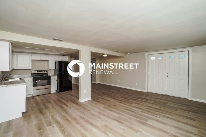 6235 Maplewood Dr - Photo 4 of 16