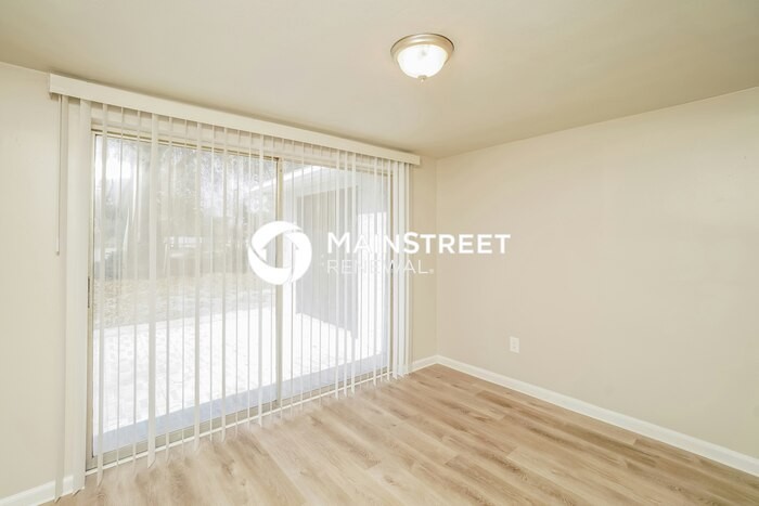 6235 Maplewood Dr - Photo 6 of 16