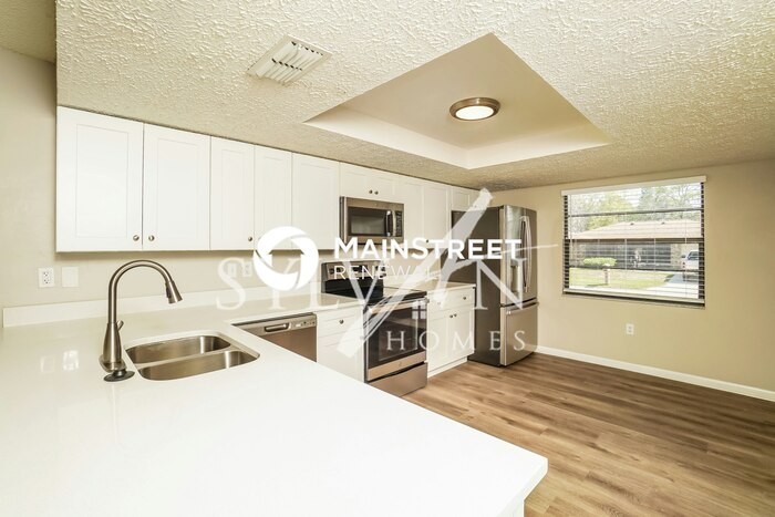 6235 Maplewood Dr - Photo 7 of 16