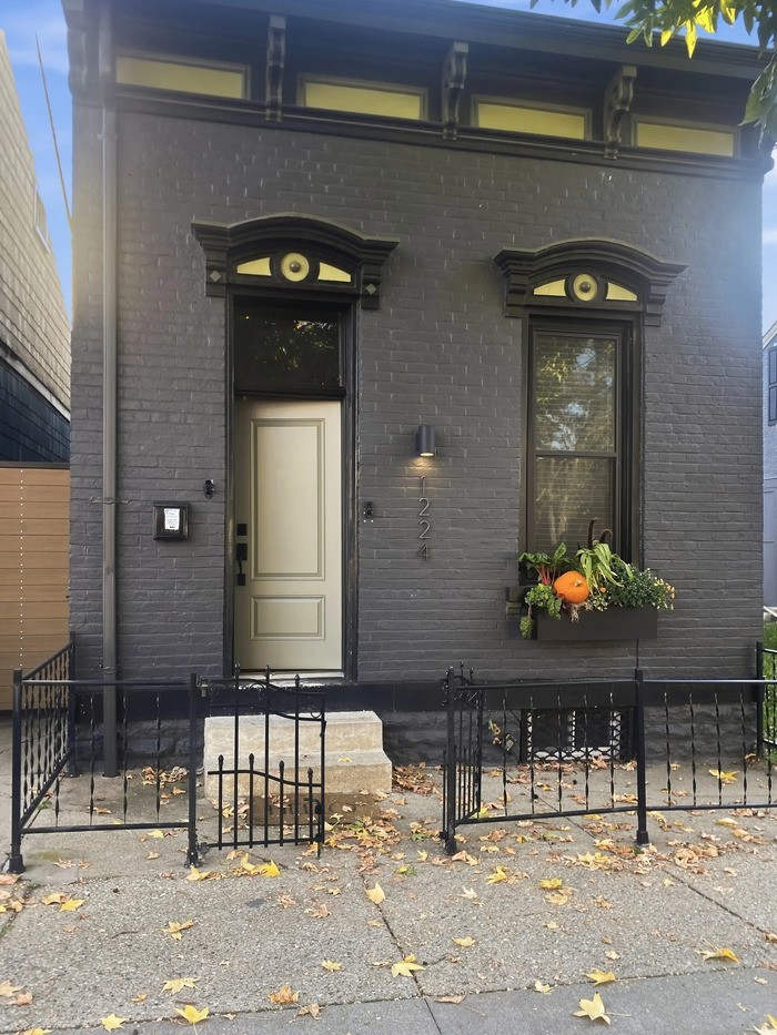 1224 Garrard St - Photo 3 of 21