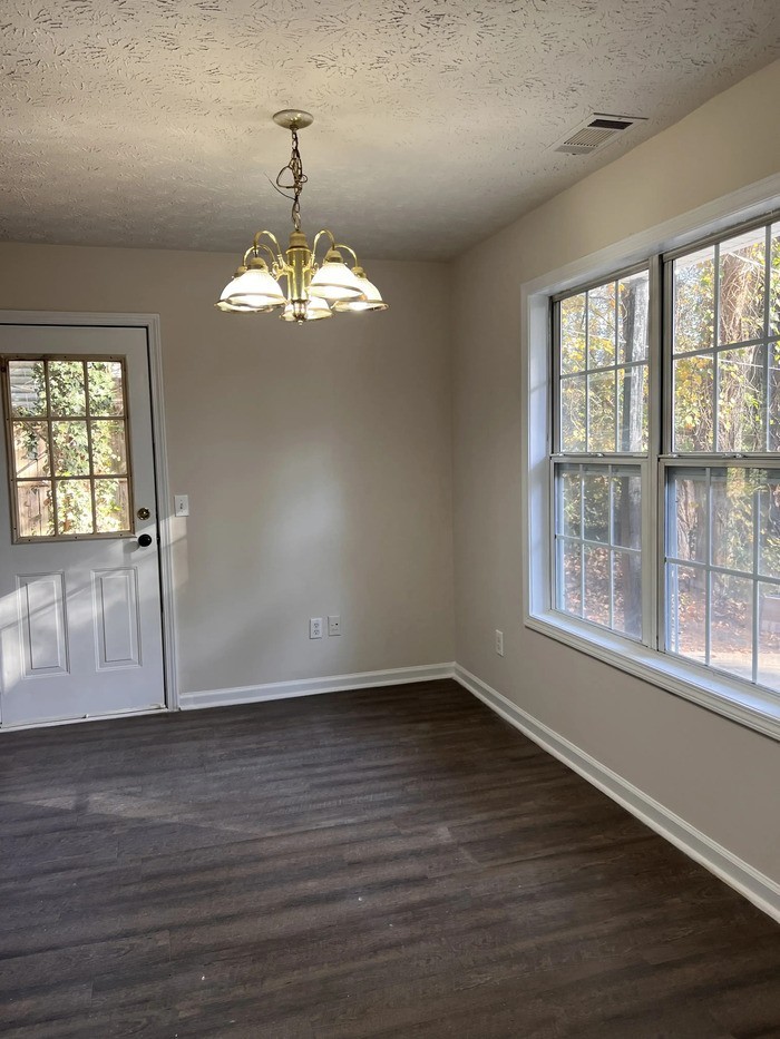 5495 Belvedere St - Photo 4 of 8