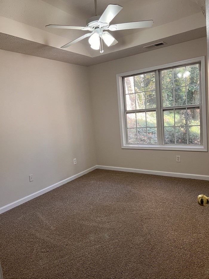 5495 Belvedere St - Photo 7 of 8