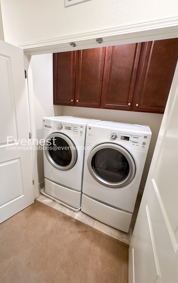 231 Montalcino Cir - Photo 3 of 31