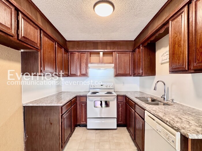 607 S Beech Ave - Photo 5 of 19