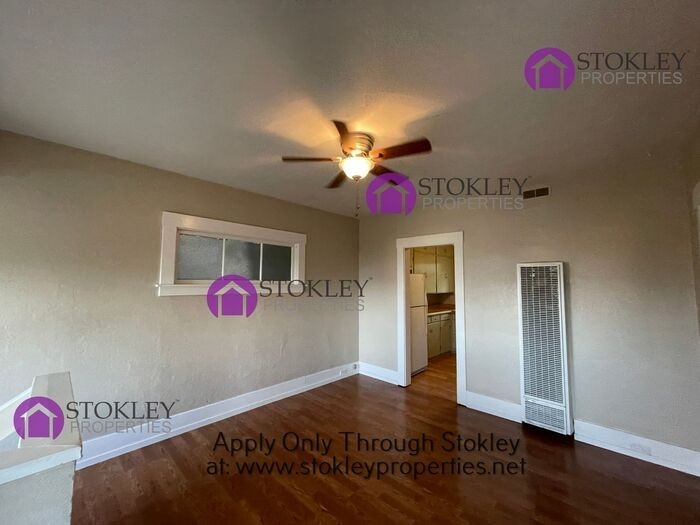 1434 Dineen St - Photo 5 of 39