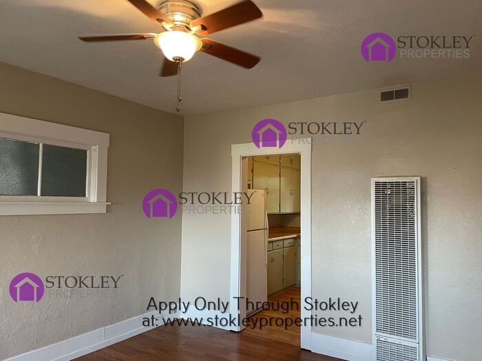 1434 Dineen St - Photo 6 of 39