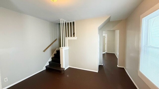 621 Coffey St - Photo 4 of 11
