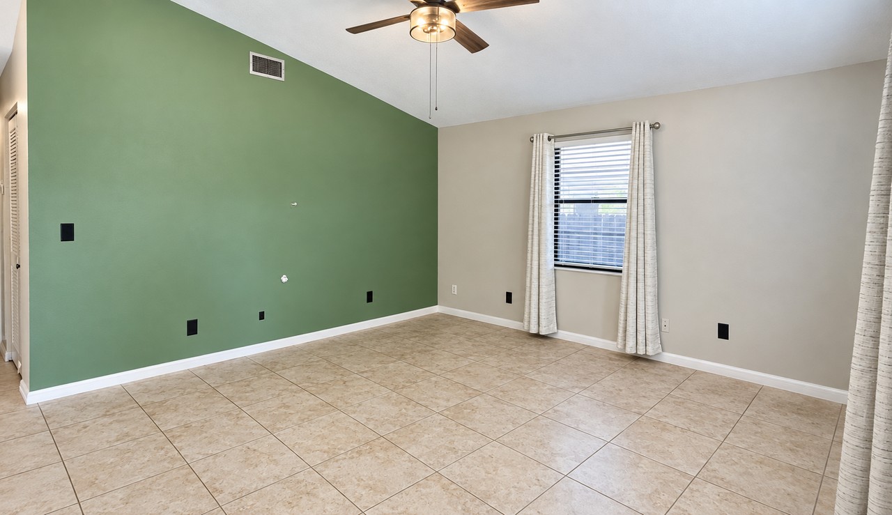 1336 20th Ct Sw #NA - Photo 2 of 14