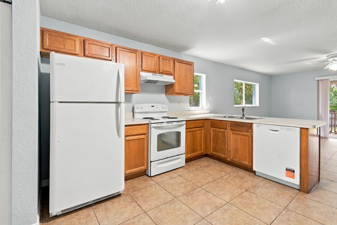3735 Bluff Ln #A - Photo 4 of 26